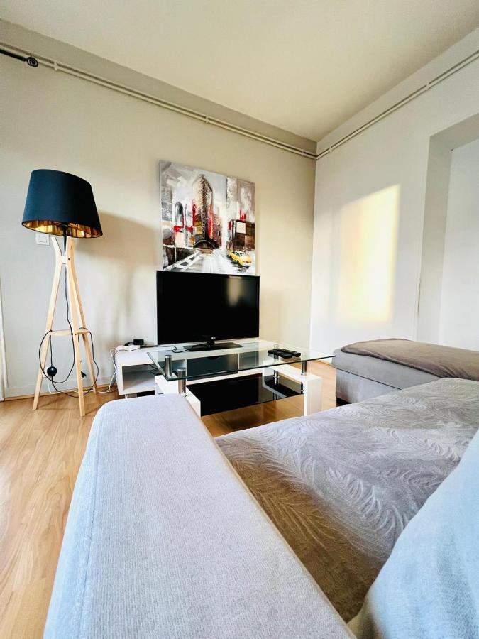 Le Voltaire -2 Chambres- 70M2- Hypercentre-Parking-Wifi Fibre- Nouvelle Literie Тарб Екстериор снимка