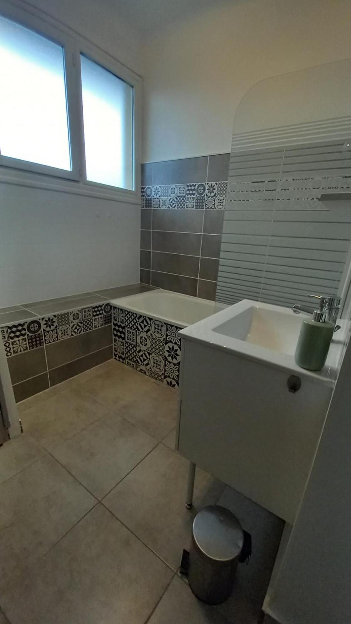 Le Voltaire -2 Chambres- 70M2- Hypercentre-Parking-Wifi Fibre- Nouvelle Literie Тарб Екстериор снимка